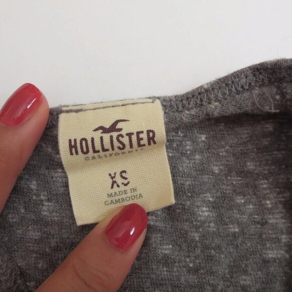 Hollister Womens Crop Tank Top Size XS Open Back Shirt LA Graphic T-Shirt Gray - Picture 3 of 3
